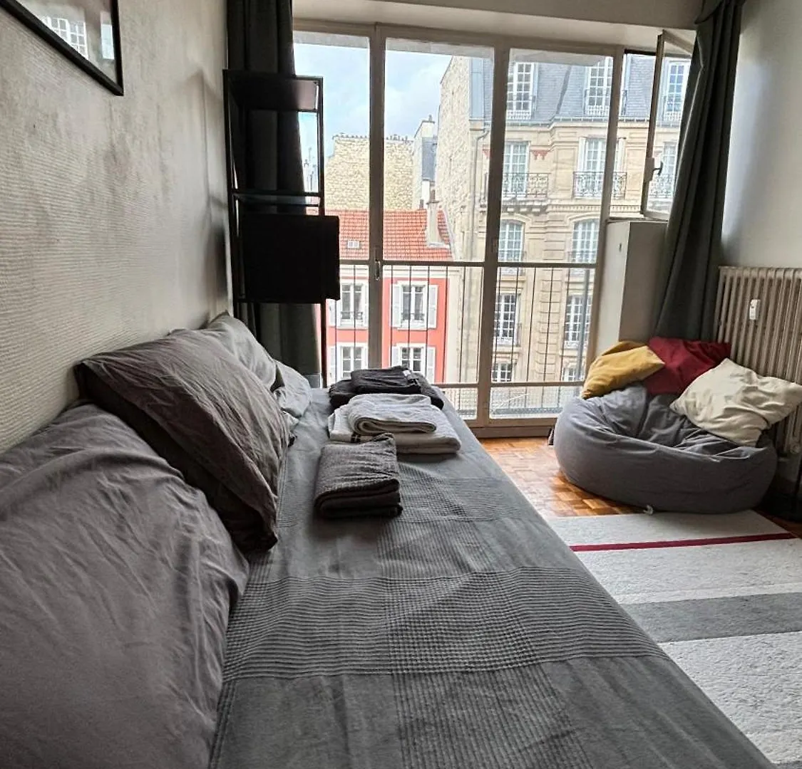 Cozy Parisian Getaway Apartment Paris